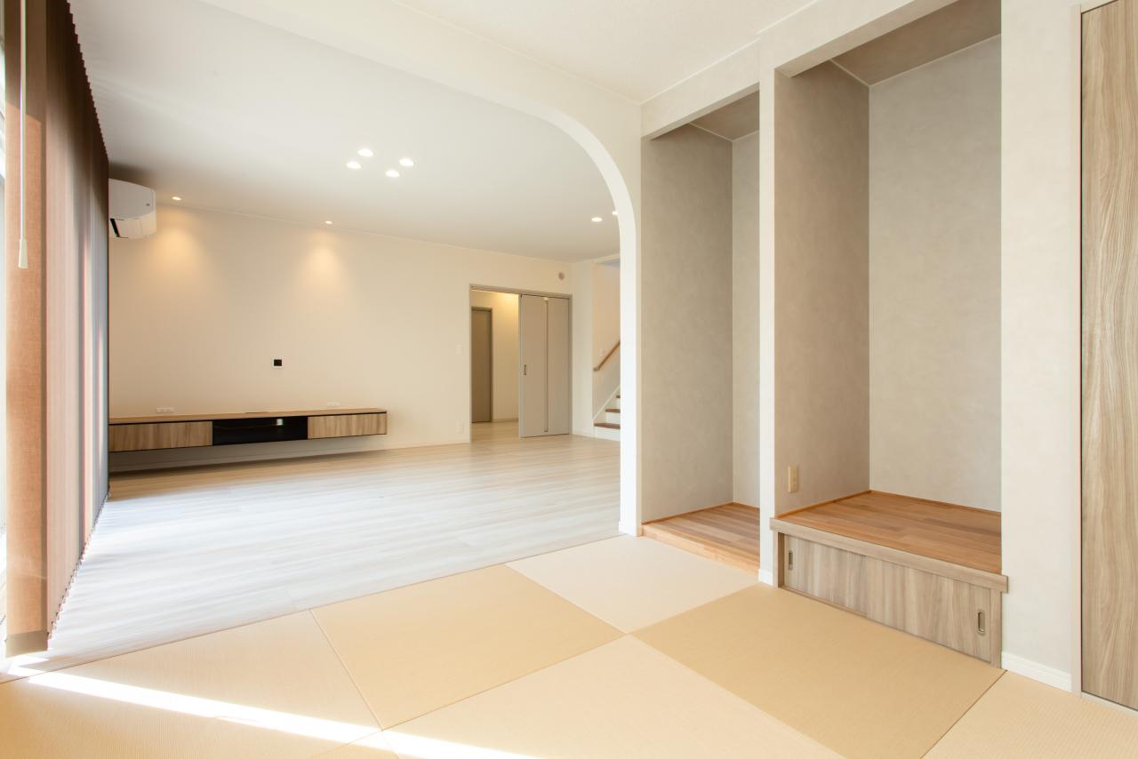 リビング、和室