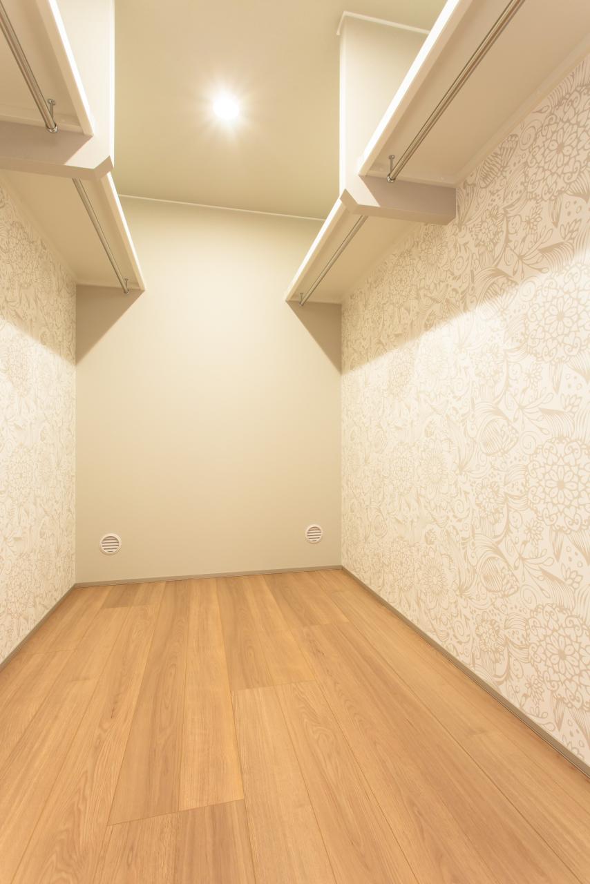 ウォークインクローゼット:ファミリークローゼット